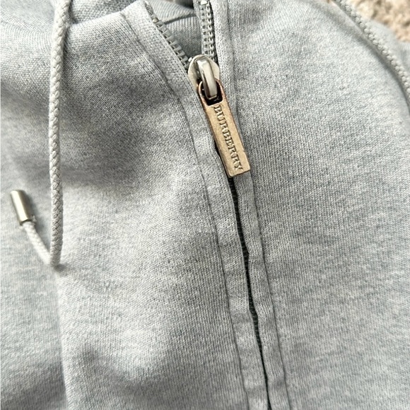 BURBERRY Golf Nova Check Trim Short Sleeve Hoodie - Picture 13 of 17